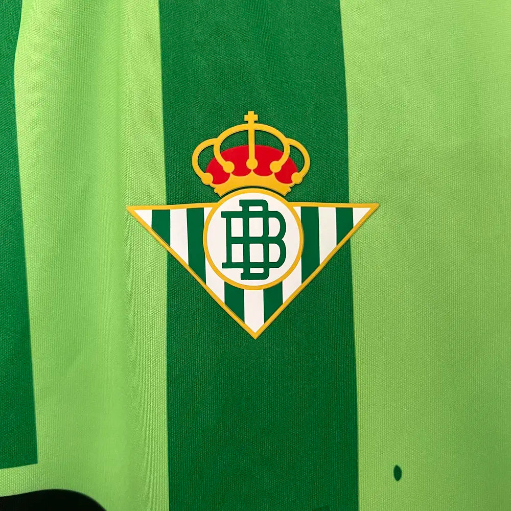 Real Betis Édition Spéciale 24/25 - Vue latérale