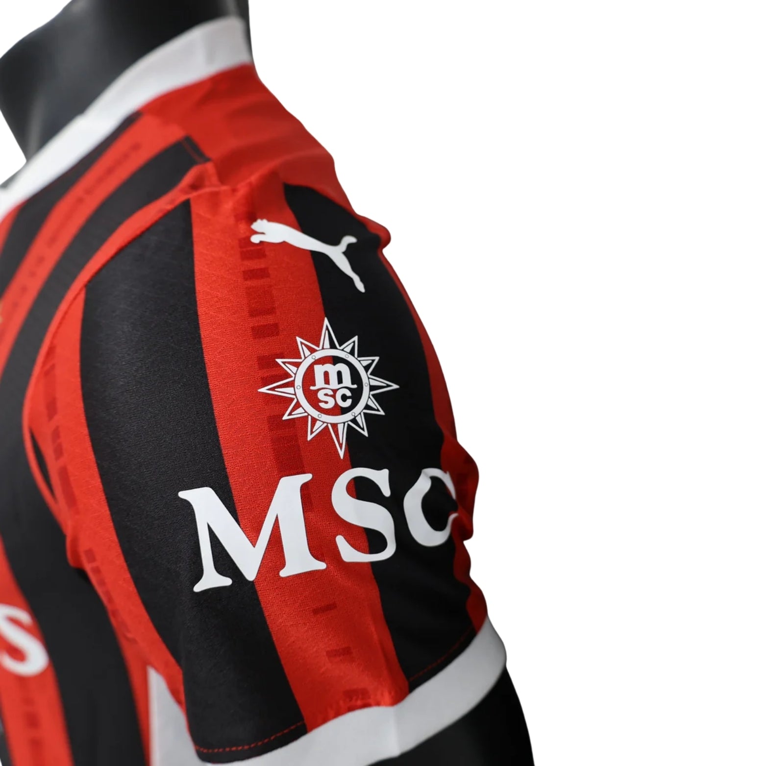 AC Milan Domicile 24/25 - Vue rapprochée