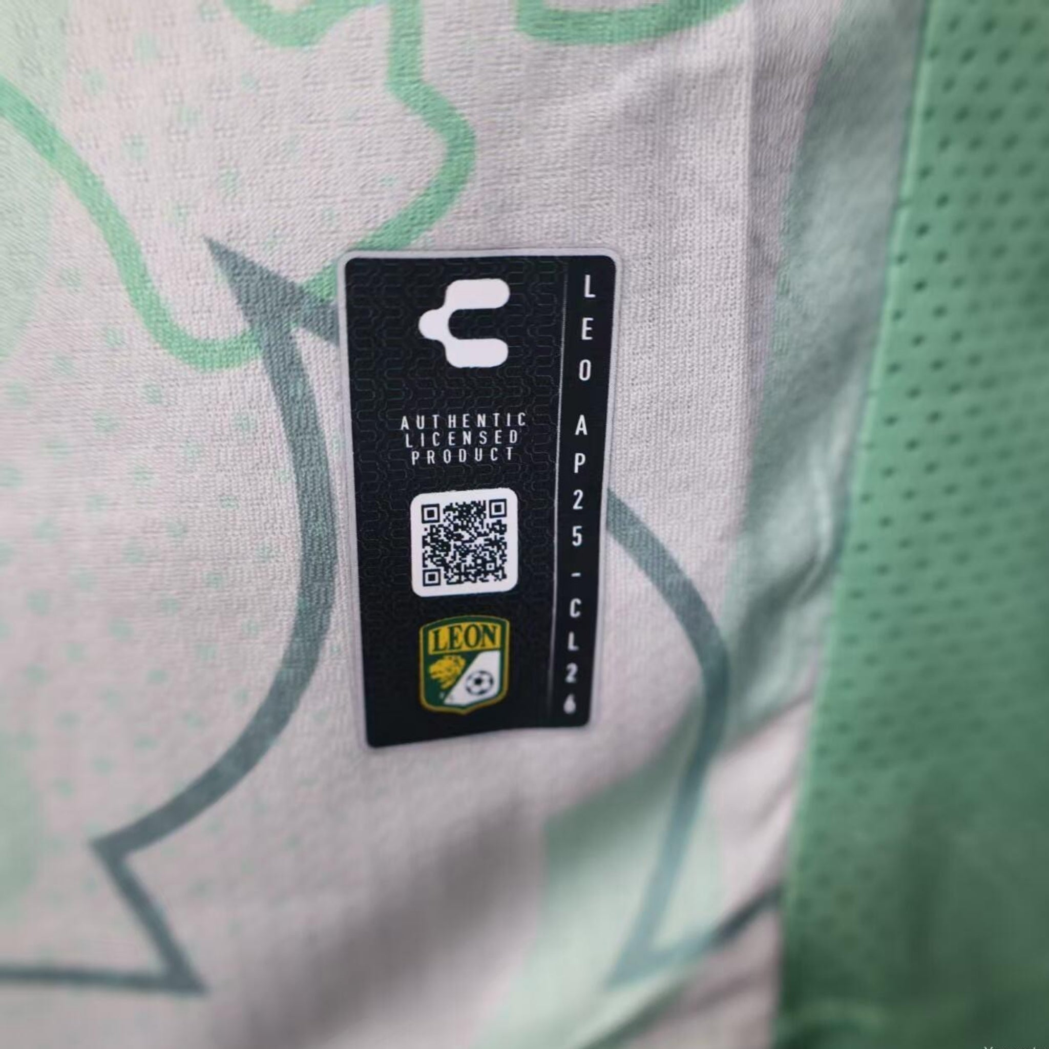 Club León Extérieur 25/26 - Vue rapprochée