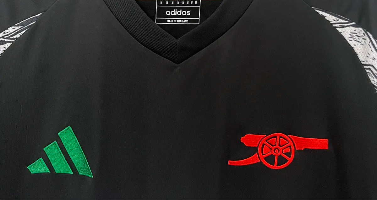 Arsenal Extérieur 24/25 - Vue rapprochée