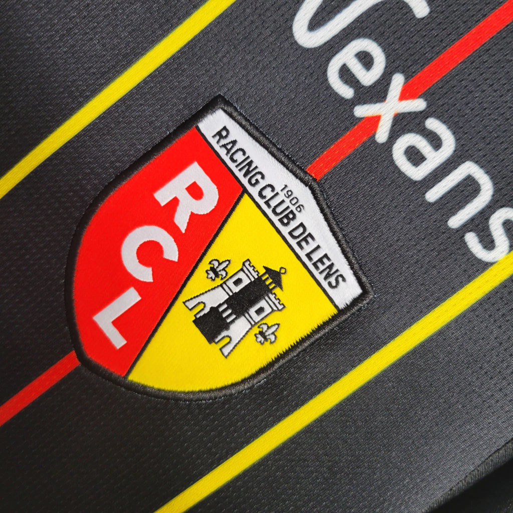 RC Lens Extérieur 23/24 - Vue rapprochée