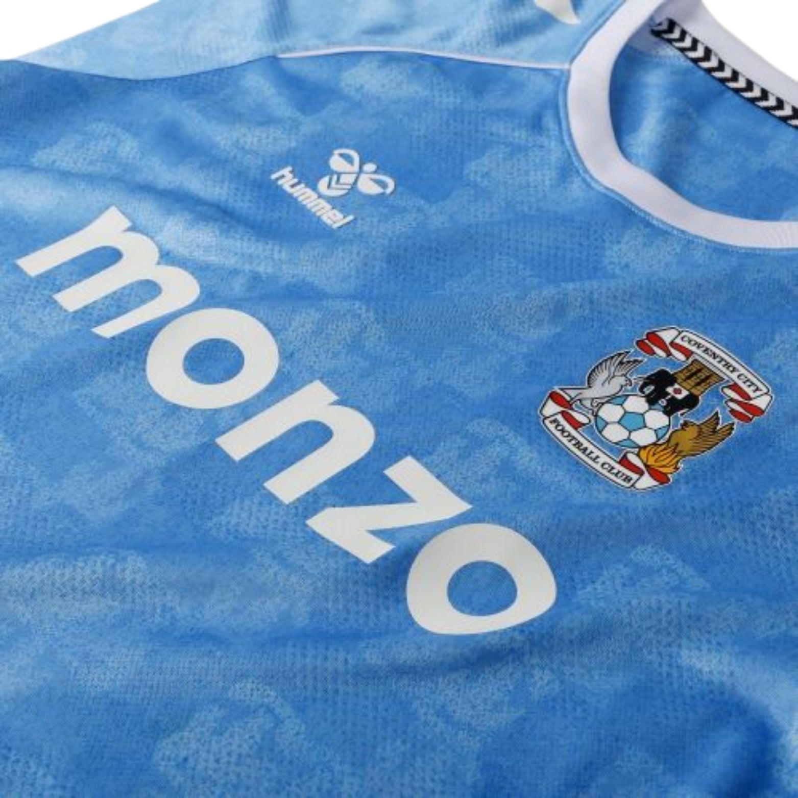 Coventry City Domicile 25/26 - Vue rapprochée