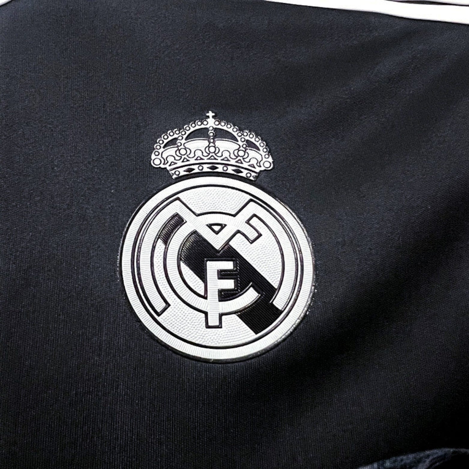 Real Madrid Édition Spéciale 14/15 - Vue latérale