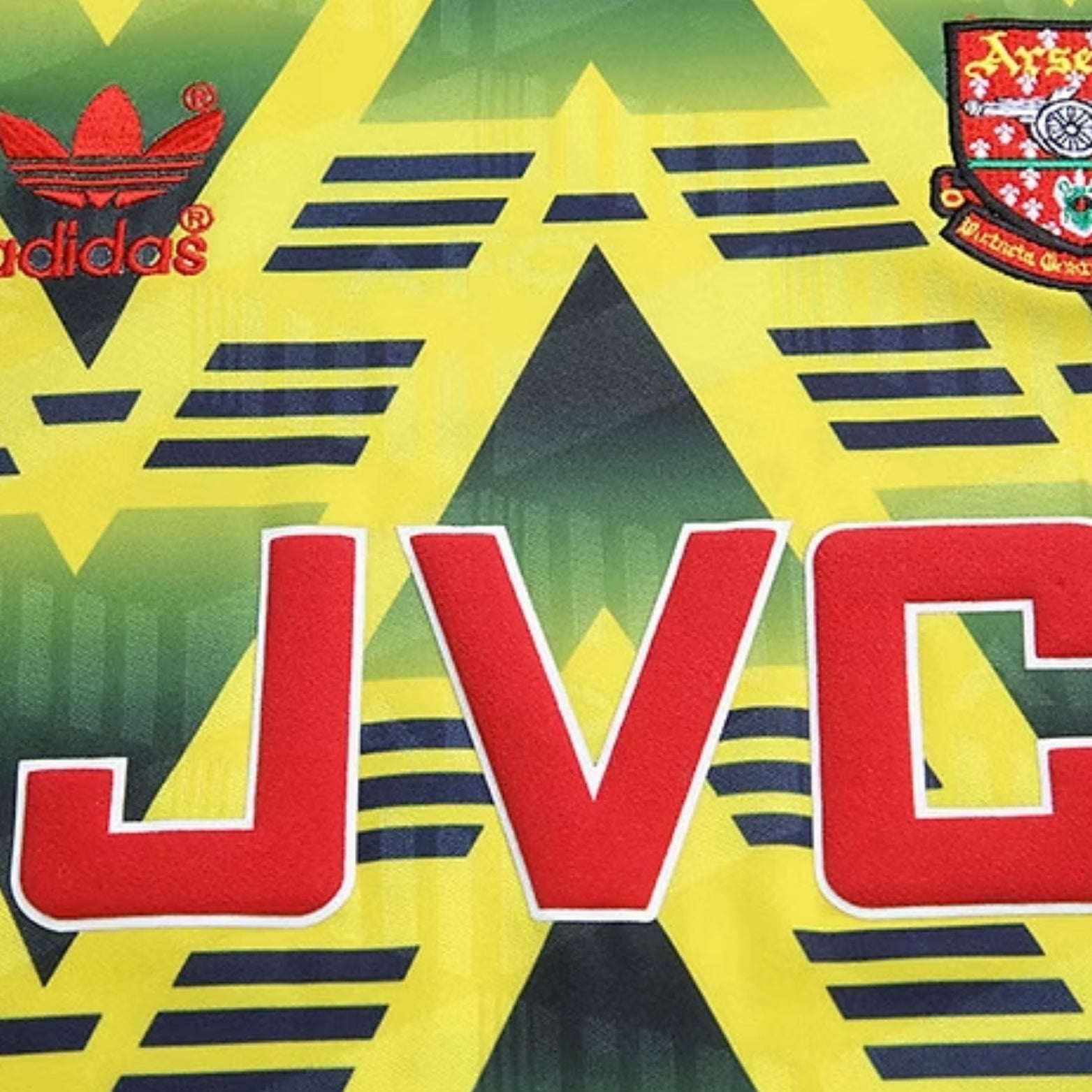 Arsenal Extérieur 91/92 - Vue rapprochée
