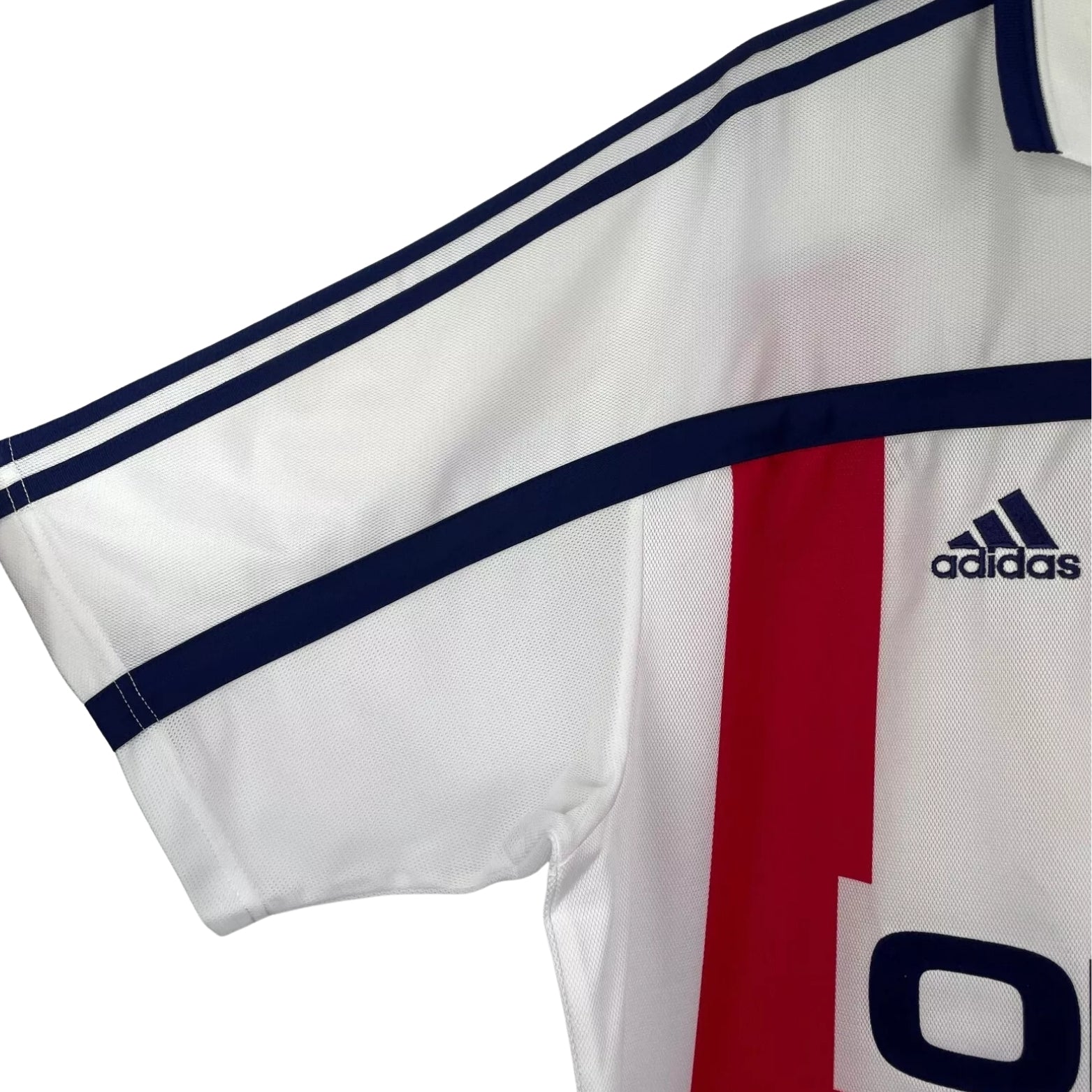 Bayern Munique Extérieur 00/01 - Vue rapprochée