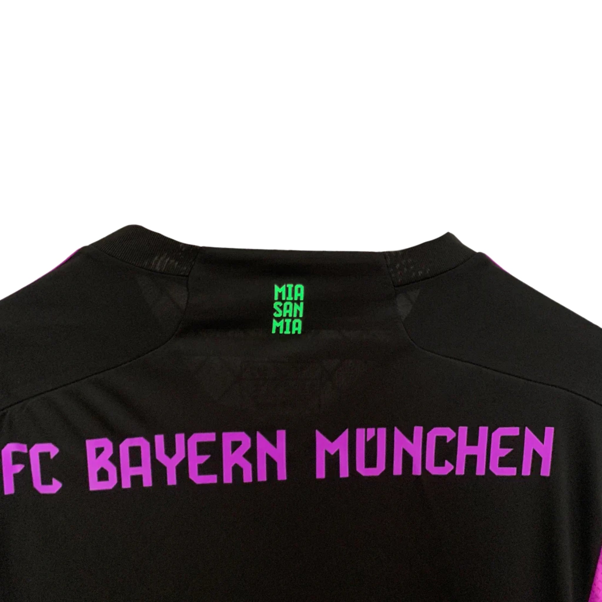 Bayern Munique Extérieur 23/24 - Manches Longues - Détail