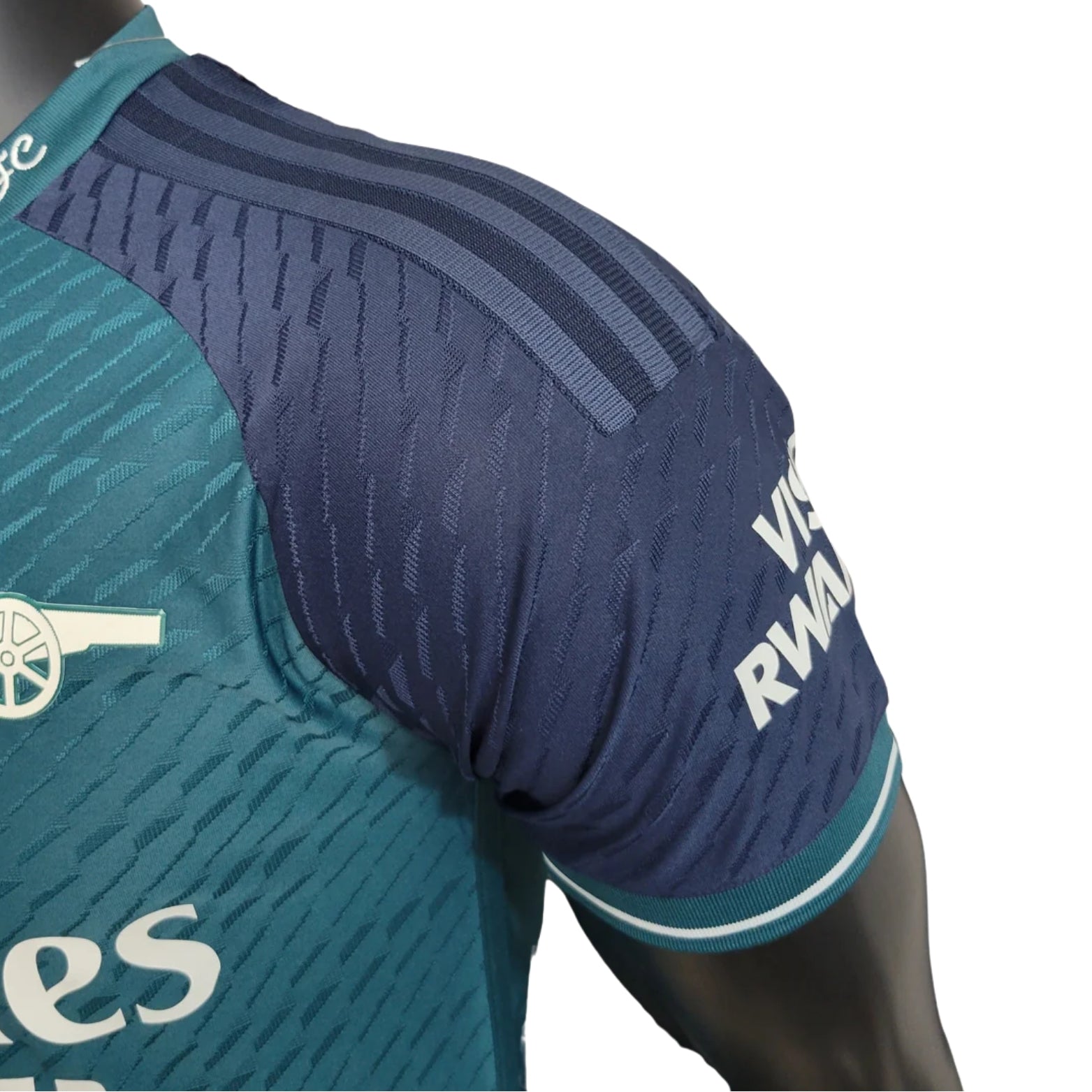 Arsenal Troisième 23/24 - Vue rapprochée