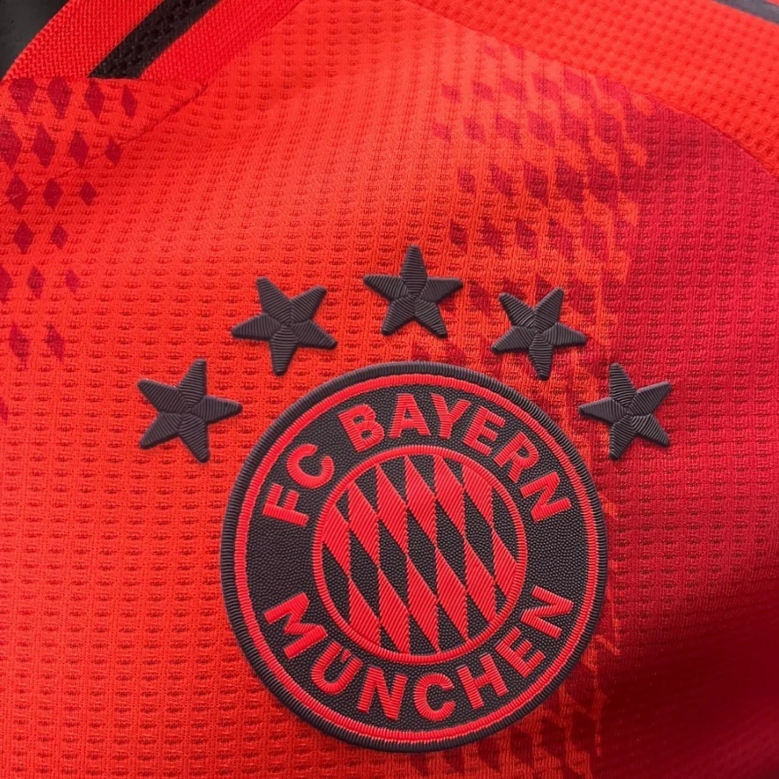 Bayern Munique Domicile 24/25 - Packaging