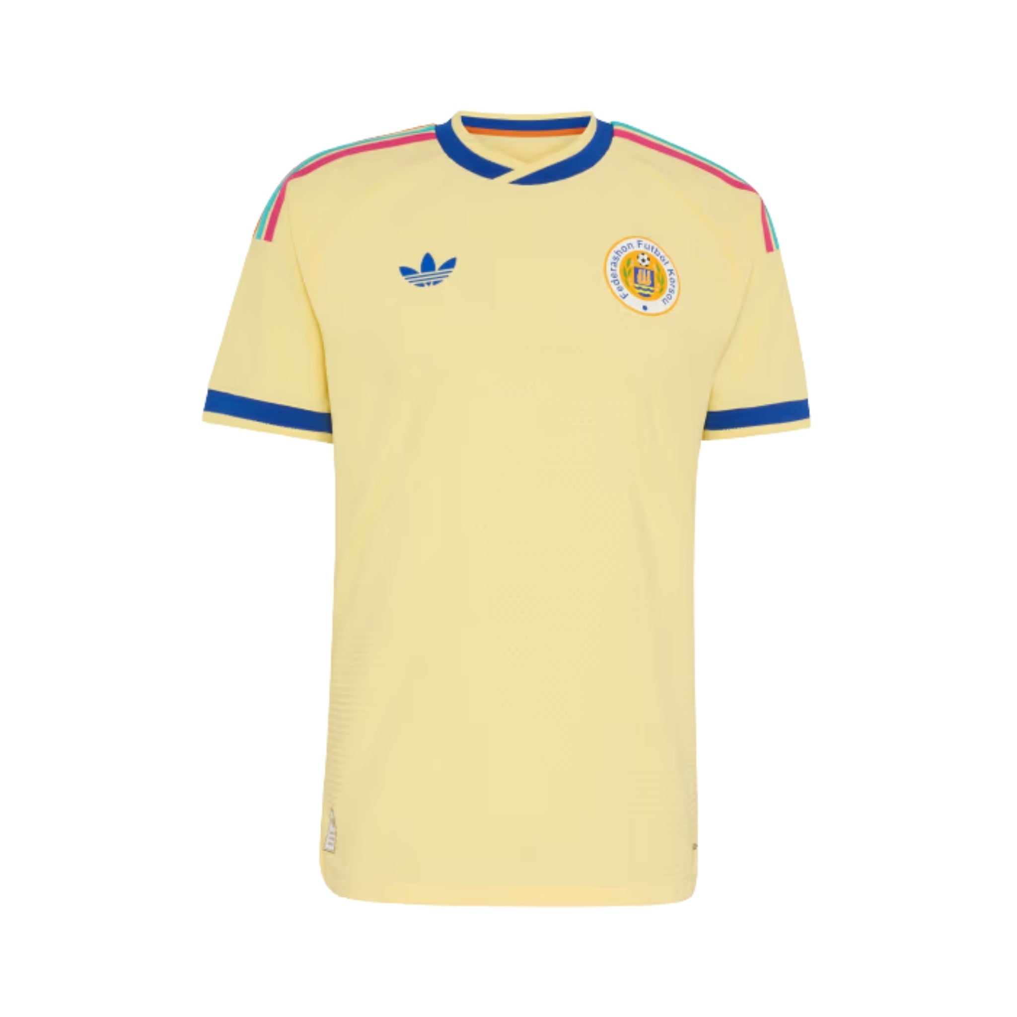 Curaçao Extérieur 26/27 - Vue de face