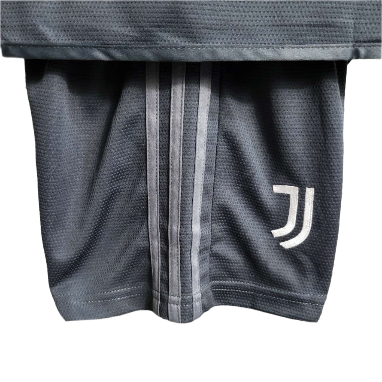 Kit - Juventus Troisième 23/24 - Détail
