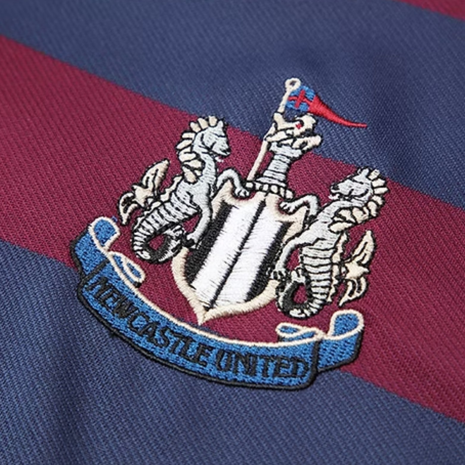 Newcastle United Extérieur 95/96 - Manches Longues - Vue rapprochée