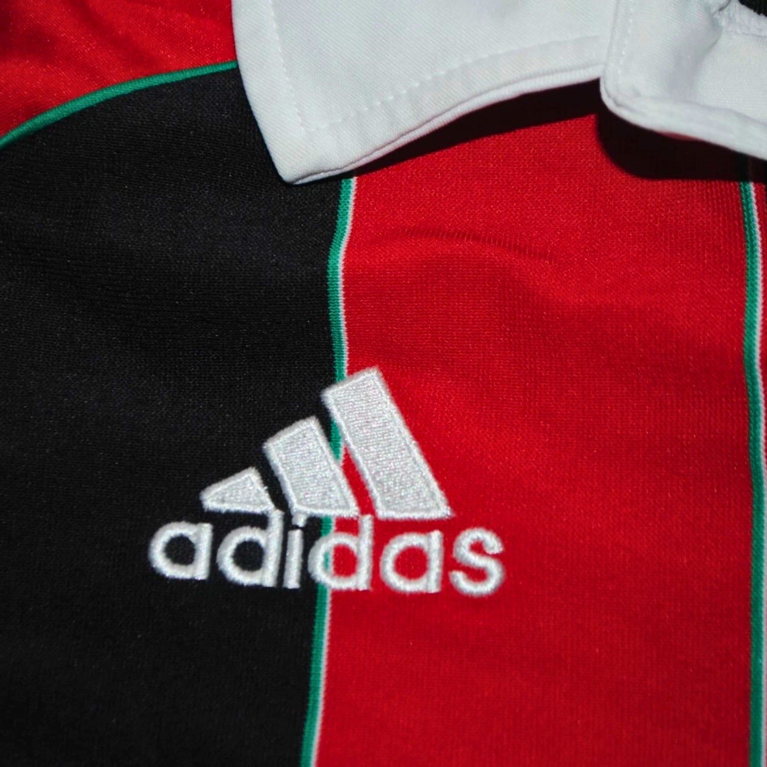 AC Milan Domicile 12/13 - Détail