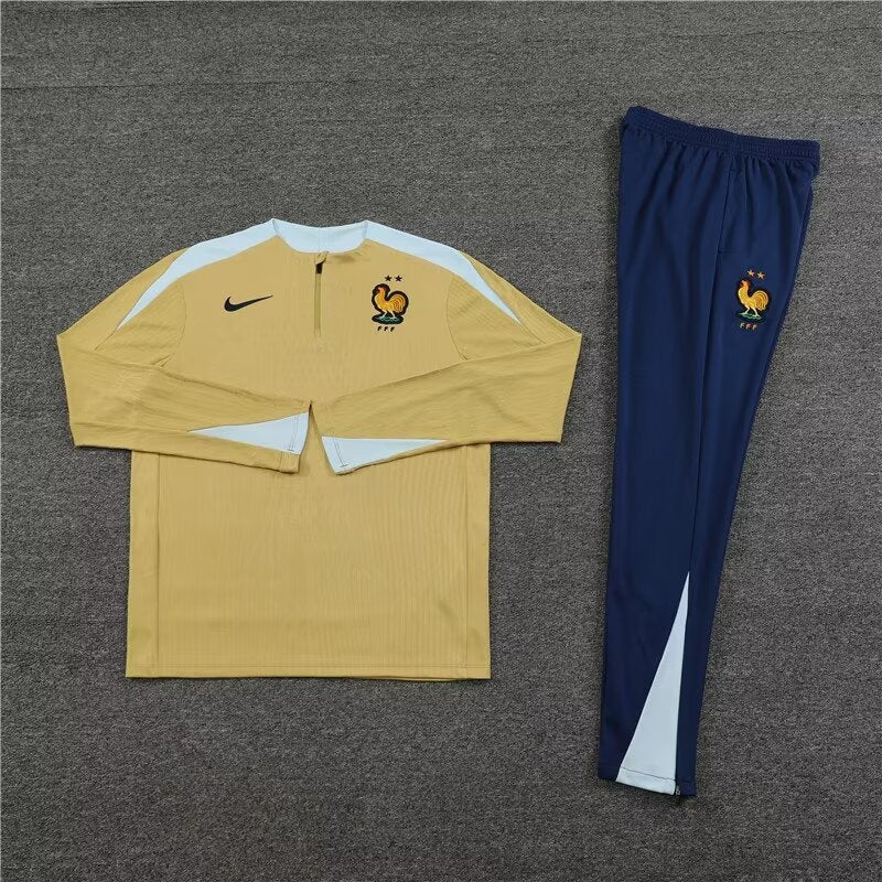 France - Survêtement - 1/2 Zip. - Détail