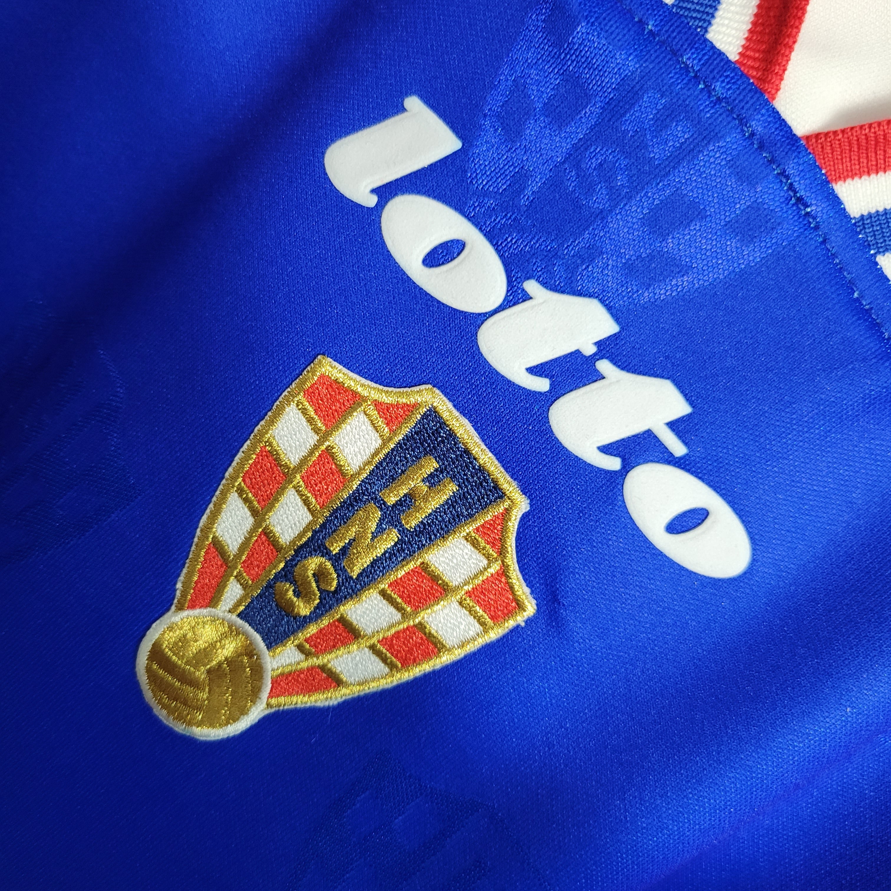 Croatie Extérieur 98/99 - Détail