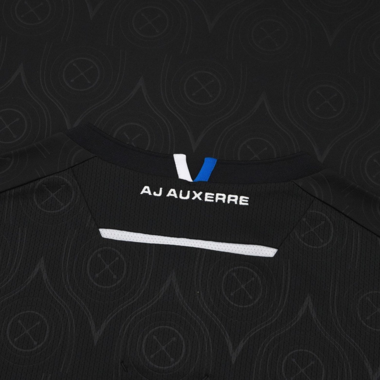 Auxerre Extérieur 25/26 - Vue rapprochée