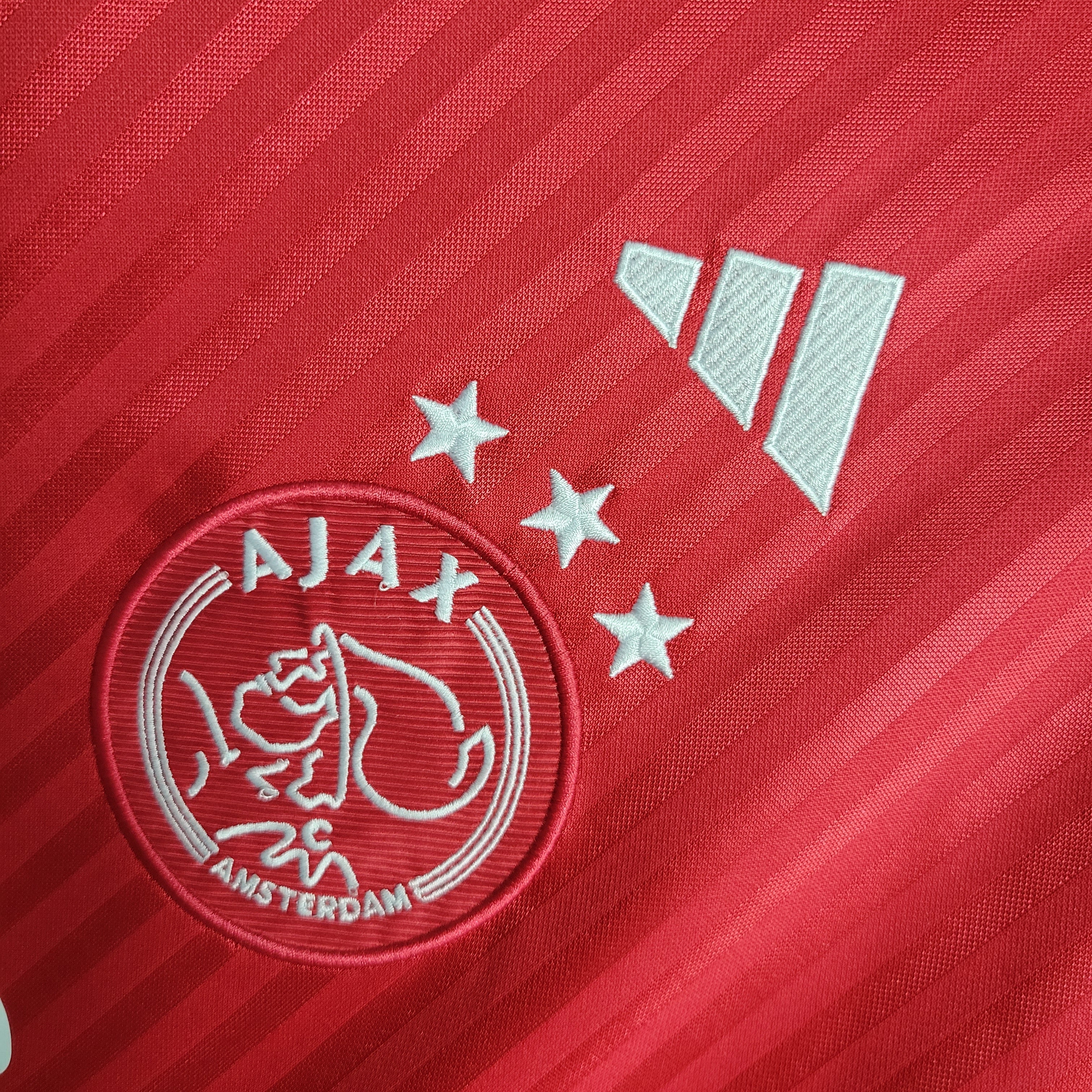 Ajax Domicile 23/24 - Vue latérale