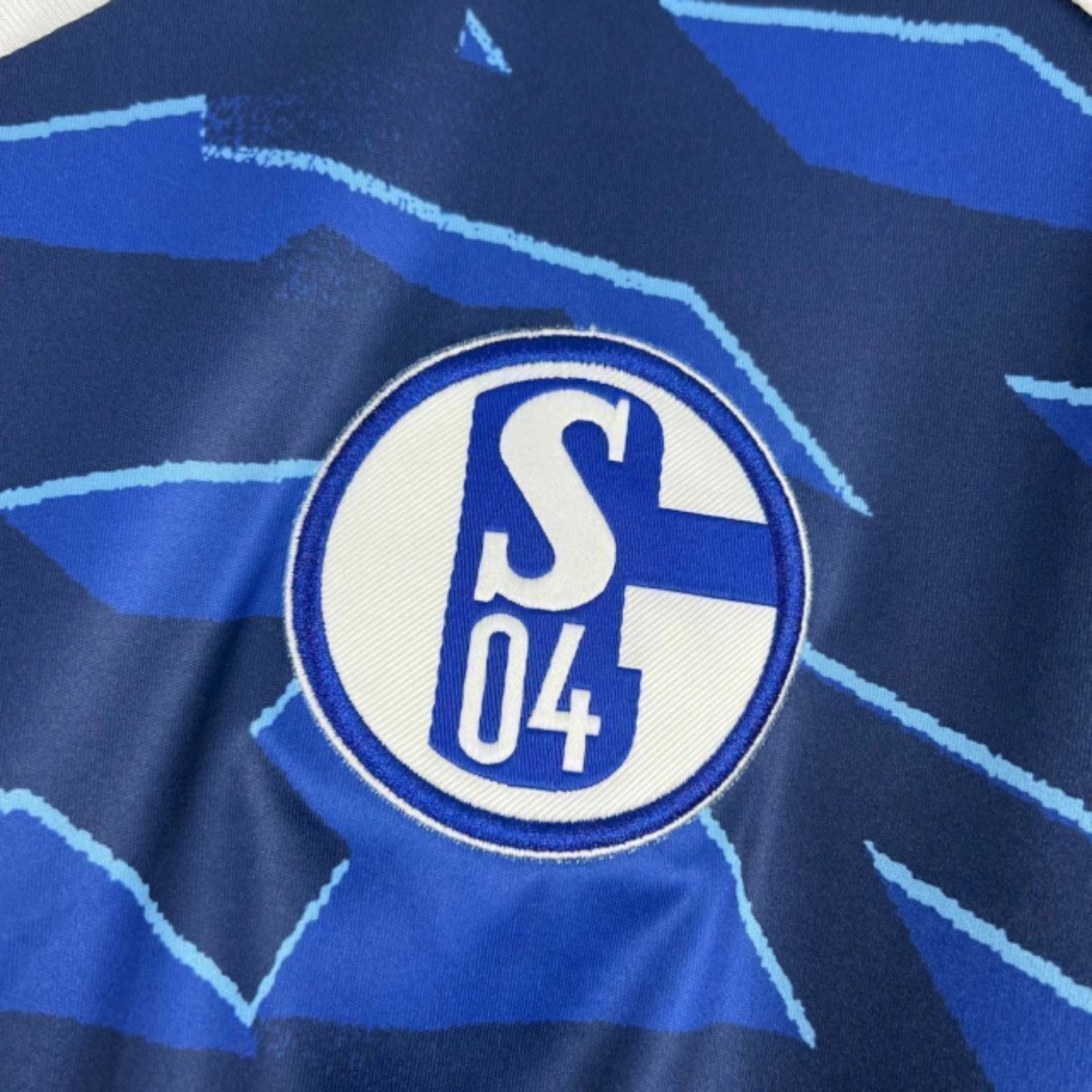 Schalke 04 Édition Speciale 25/26 - Vue rapprochée