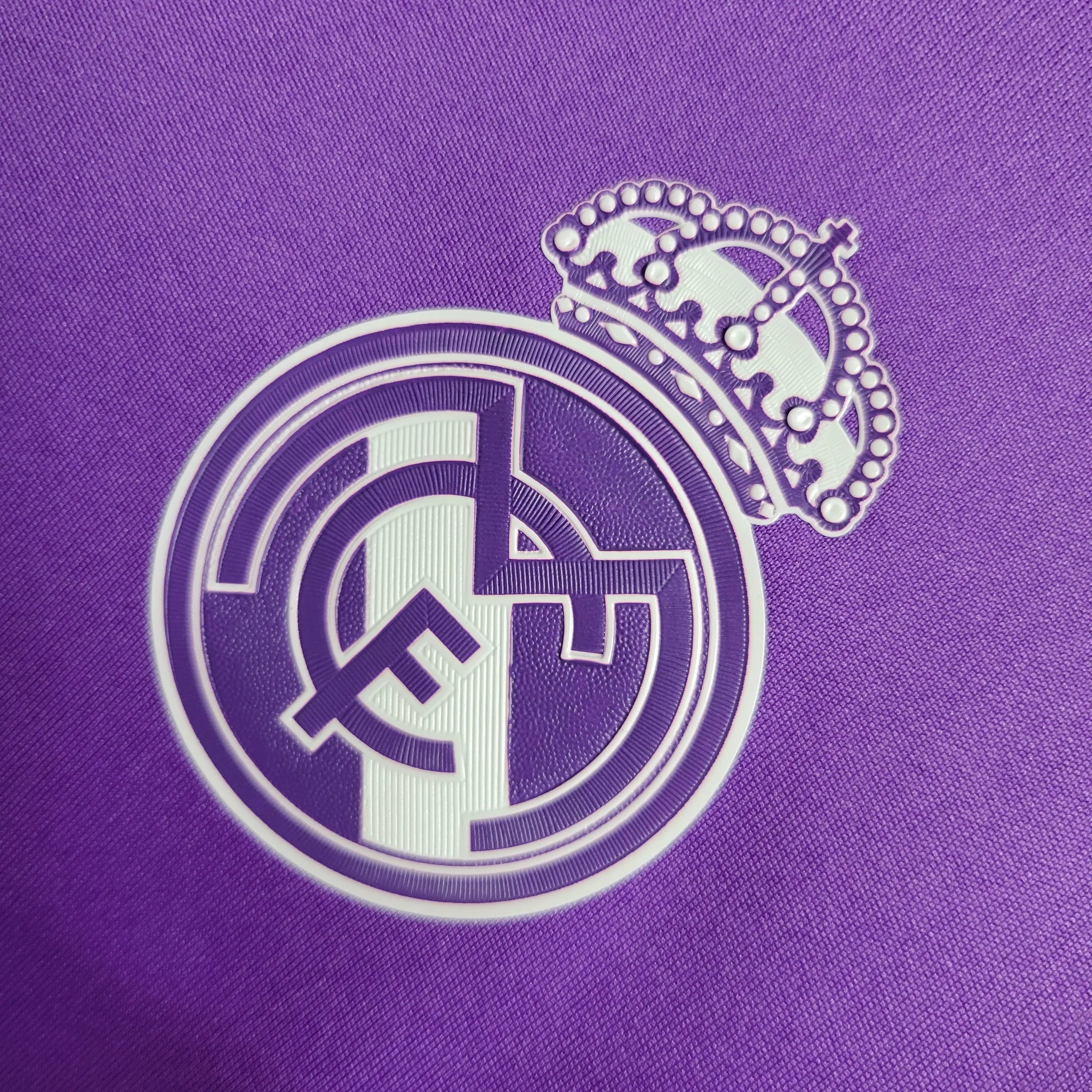 Real Madrid Extérieur 16/17 - Manches Longues - Détail