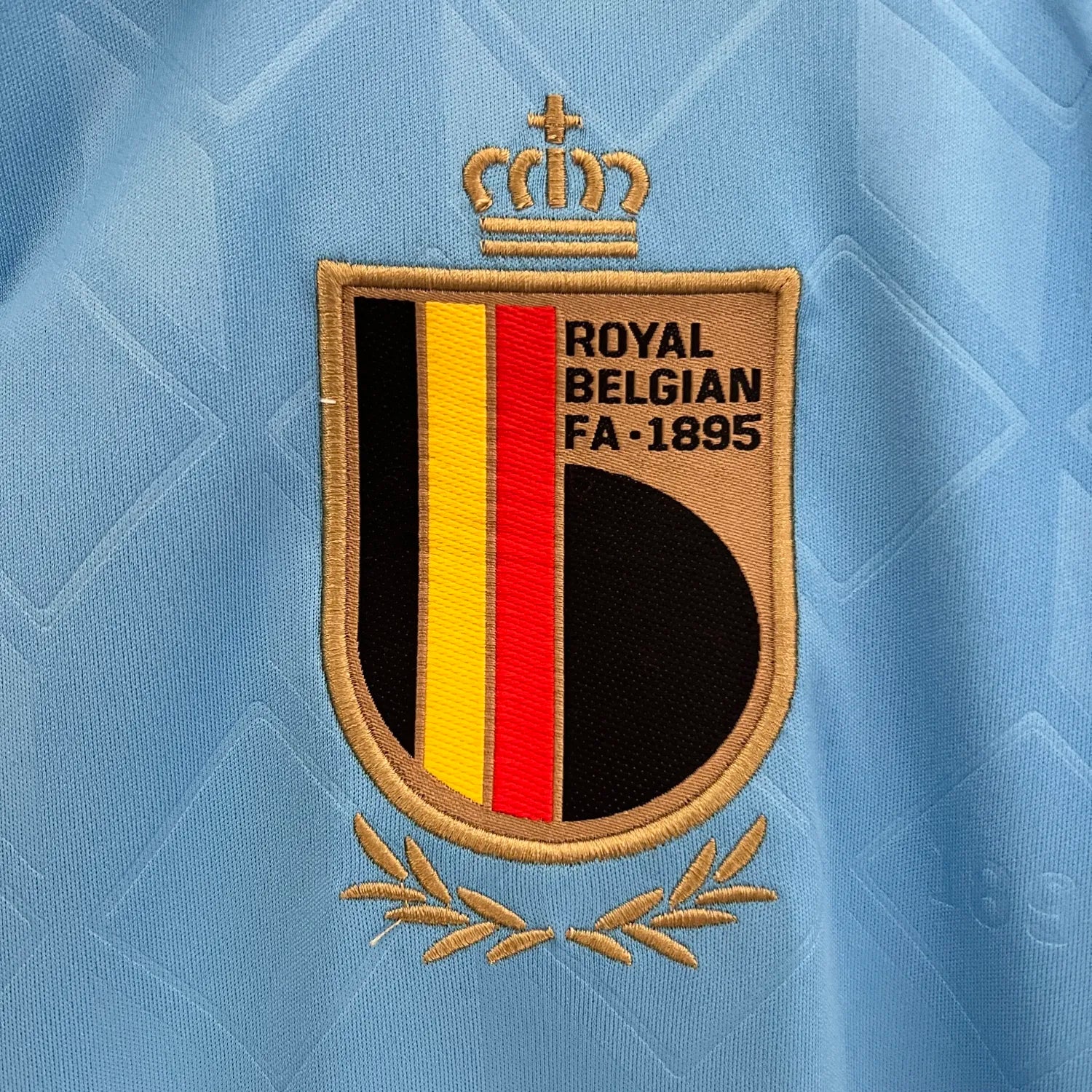 Belgique Extérieur 24/25 - Vue rapprochée