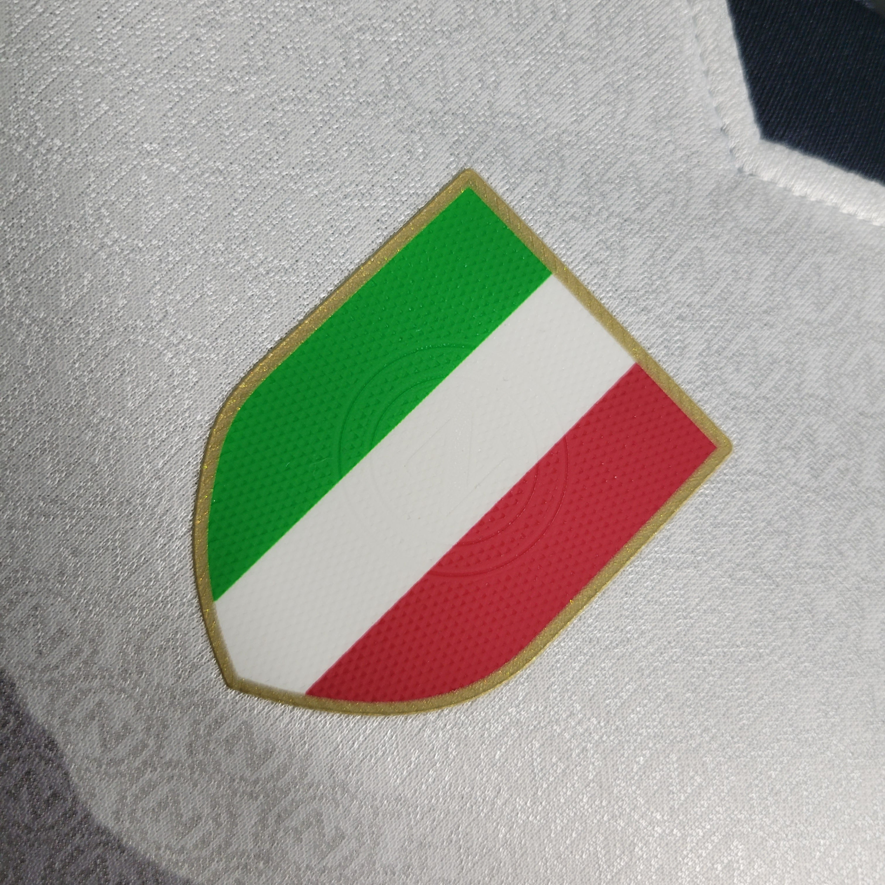 Naples Extérieur 23/24 - Zoom