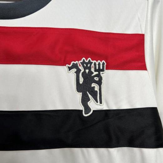 Manchester United Troisième 24/25 - Détail