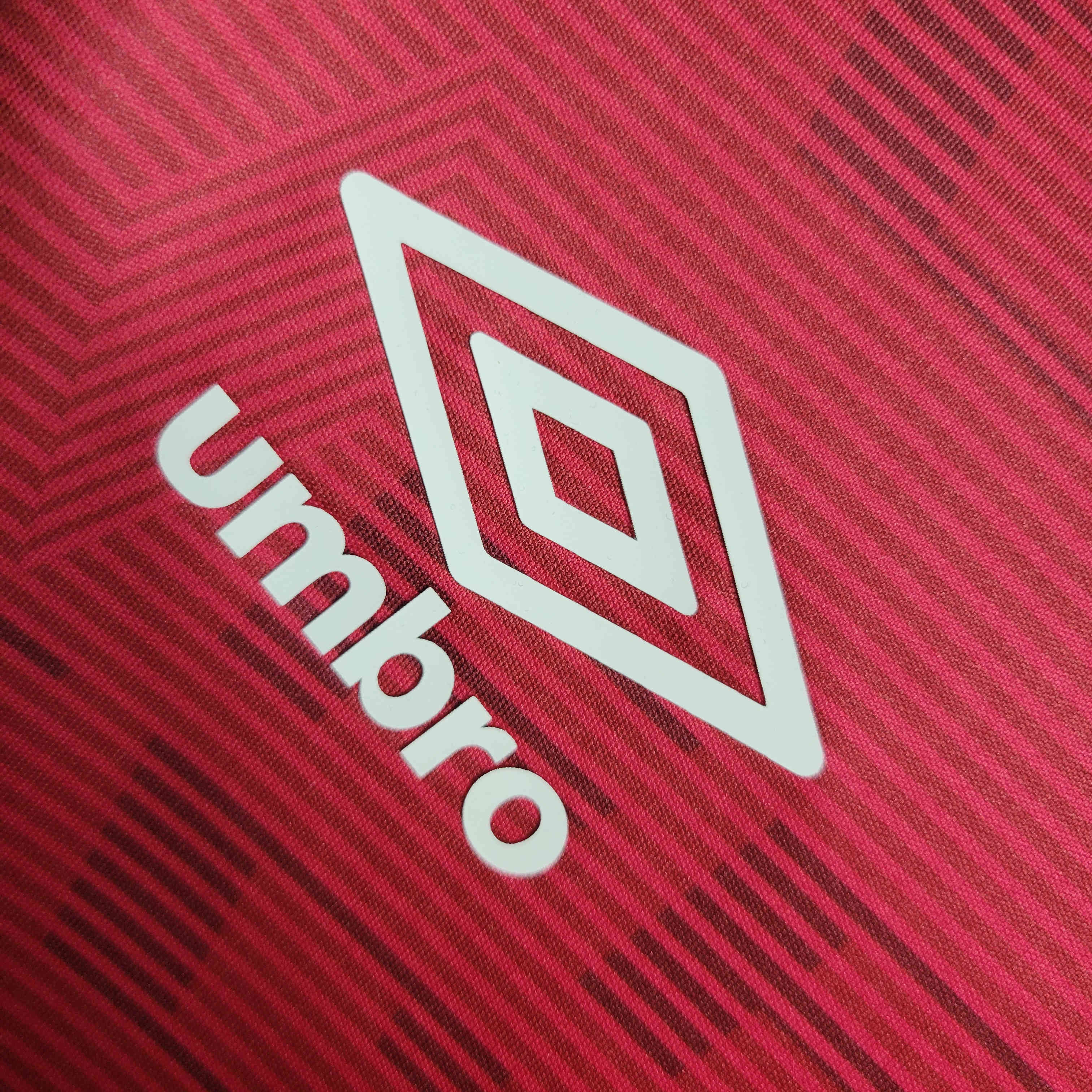 Fluminense Entraînement 23/24 - Tous les Sponsors - Vue latérale
