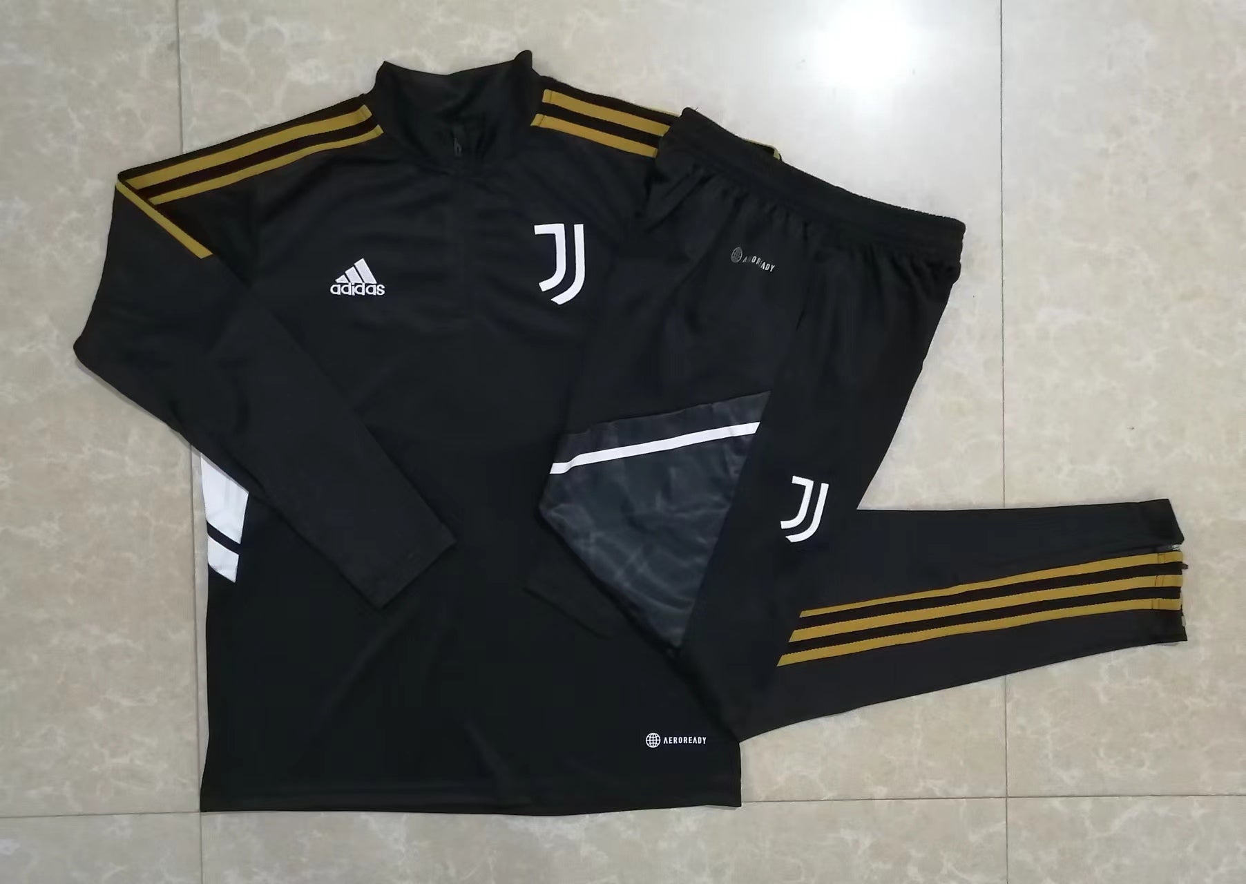 Juventus - Survêtement - 1/2 Zip - Détail