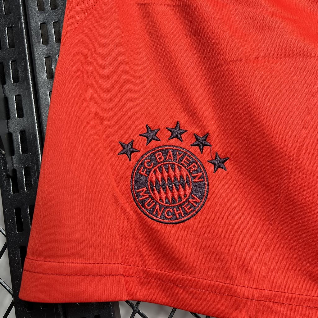 Short Bayern Munique Domicile 24/25 - Détail