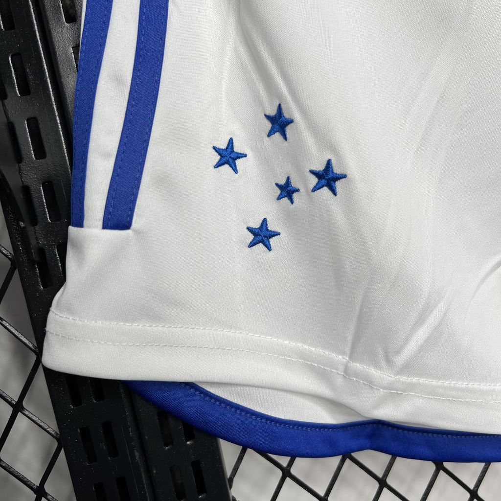 Short Cruzeiro Domicile 24/25 - Vue rapprochée