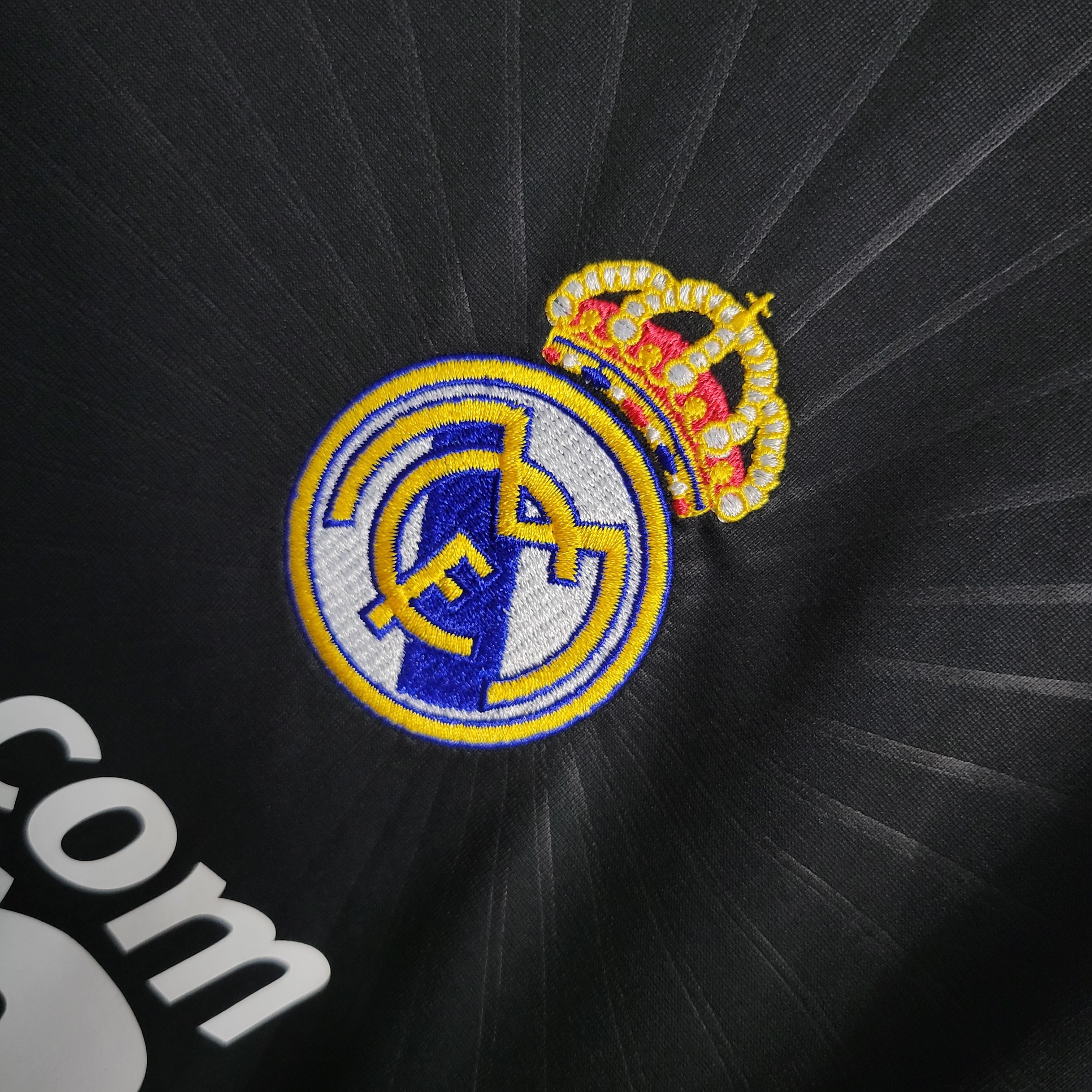 Real Madrid Extérieur 10/11 - Manches Longues - Vue rapprochée