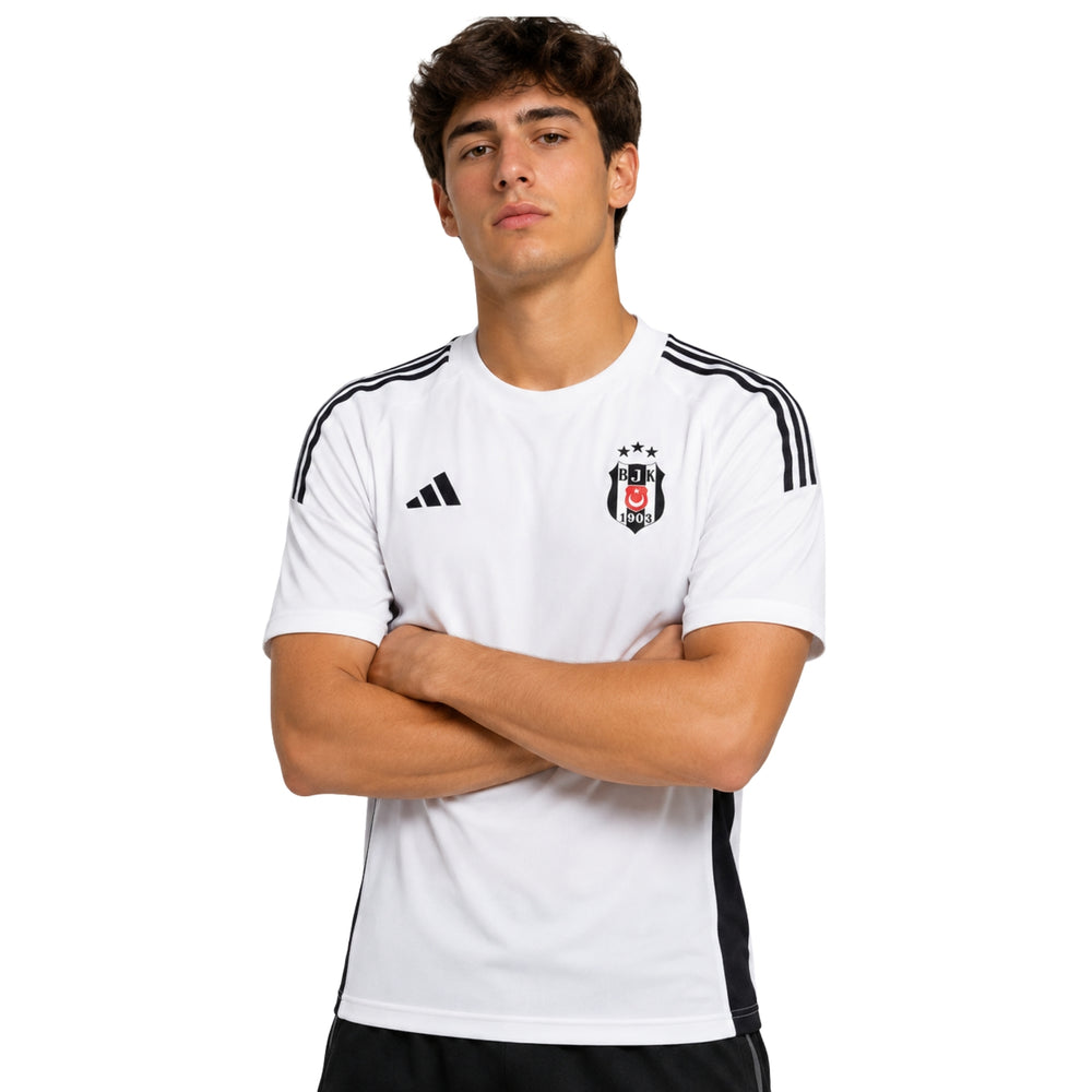Besiktas Entrenamiento 25/26