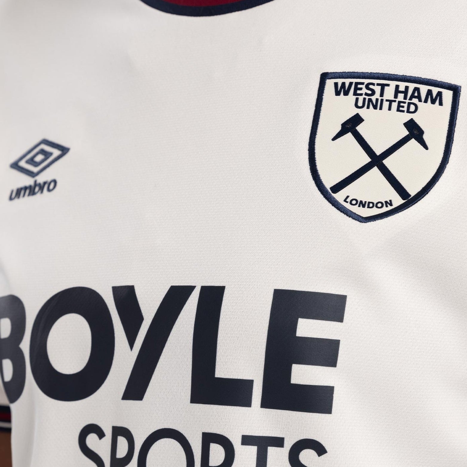 West Ham United Extérieur 25/26 - Tous les Sponsors - Détail