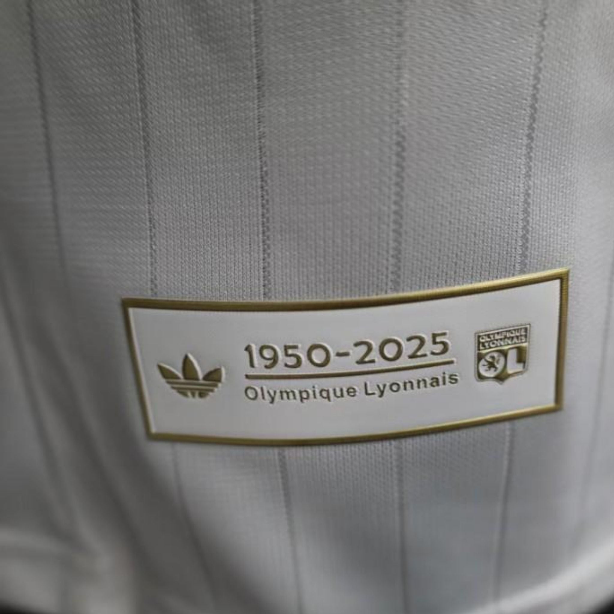 Olympique Lyonnais Édition Spéciale 25/26 - 50e Anniversarie Version Joueur - Détail