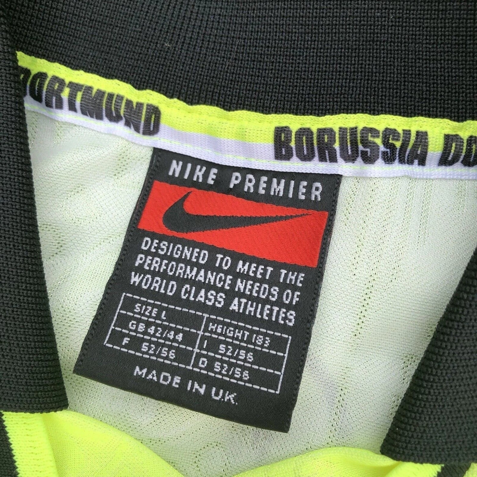 Borussia Dortmund Domicile 96/97 - Détail