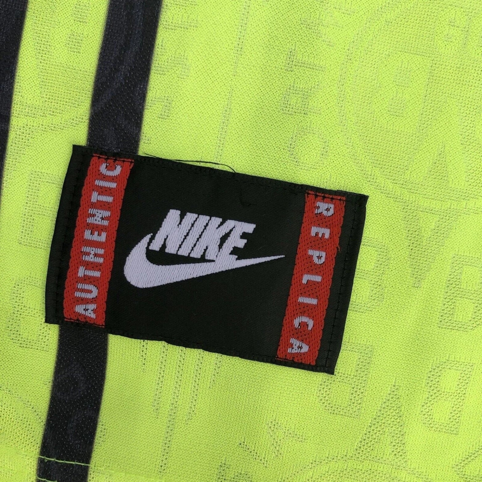 Borussia Dortmund Domicile 96/97 - Vue rapprochée