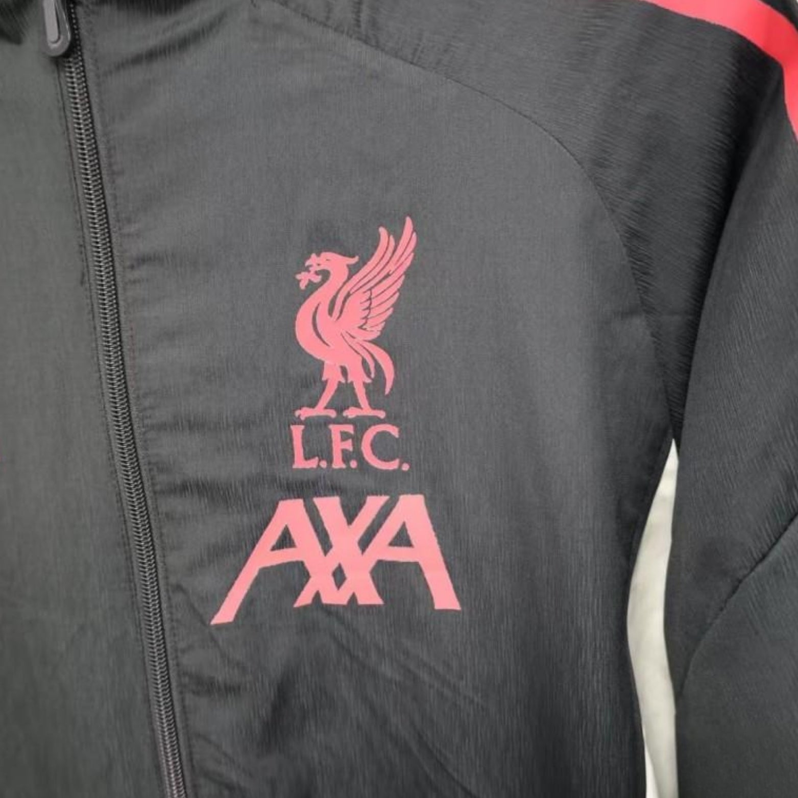 Coupe-Vent - Liverpool 25/26 - Vue rapprochée