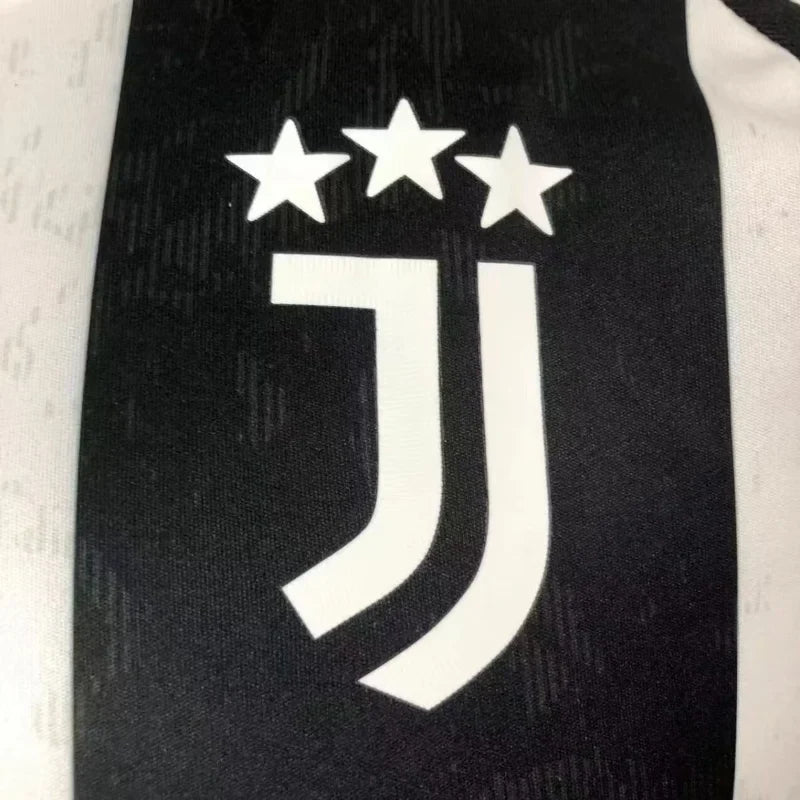 Juventus Domicile 24/25 - Vue rapprochée
