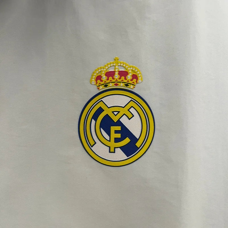 Coupe-Vent Réversible - Real Madrid 24/25 - Vue rapprochée
