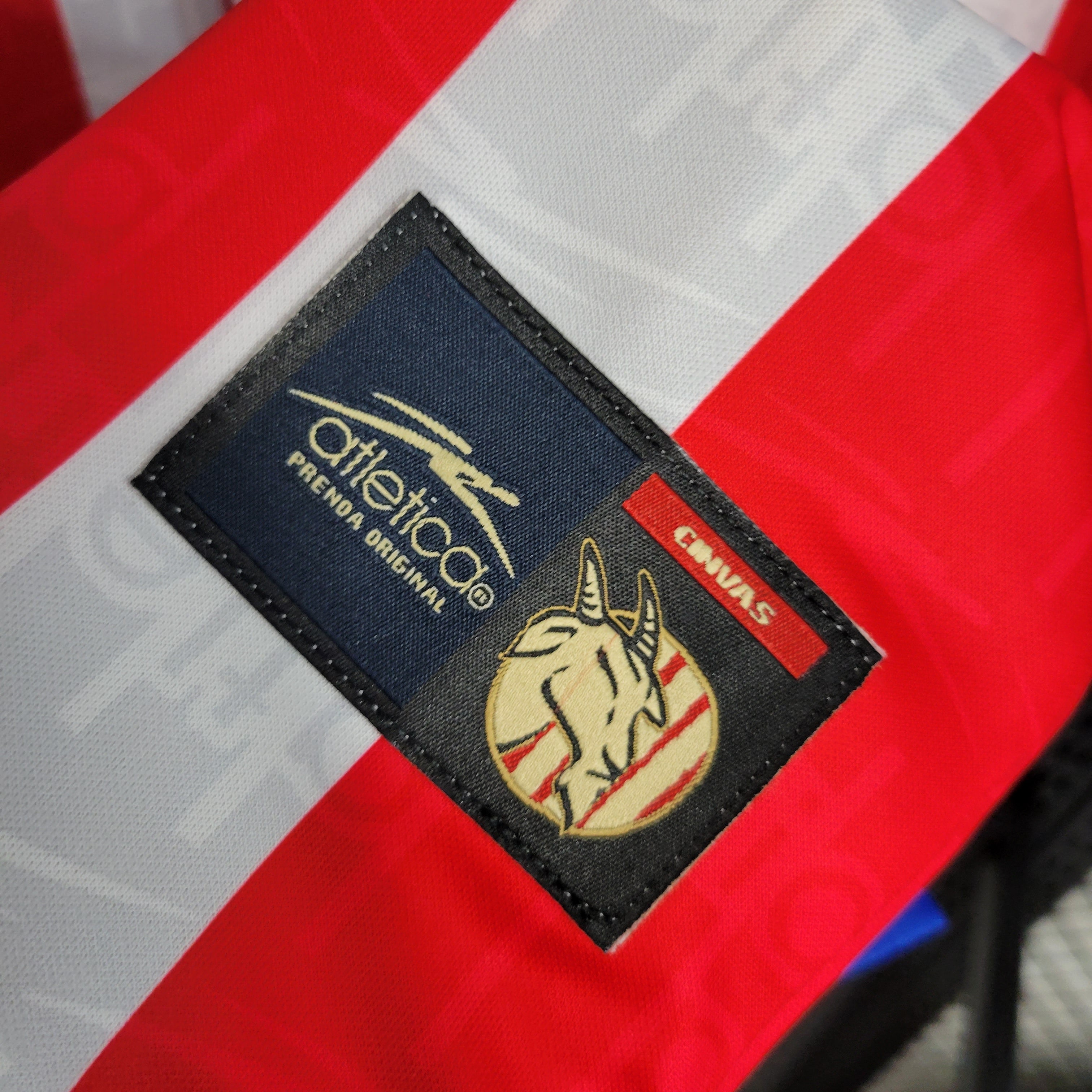C.D. Guadalajara Chivas Domicile 99/00 - Vue latérale