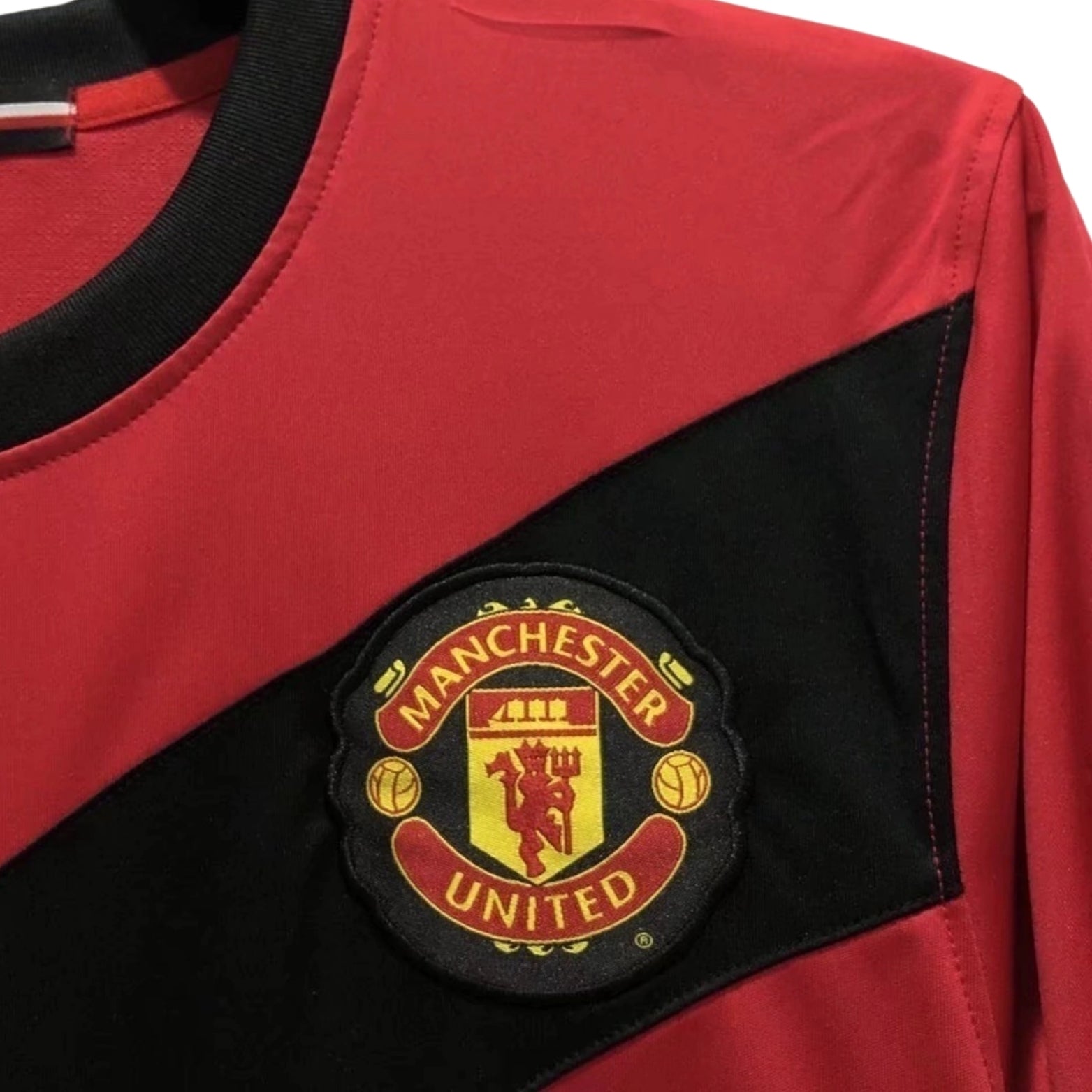 Manchester United Domicile 09/10 - Manches Longues - Vue rapprochée