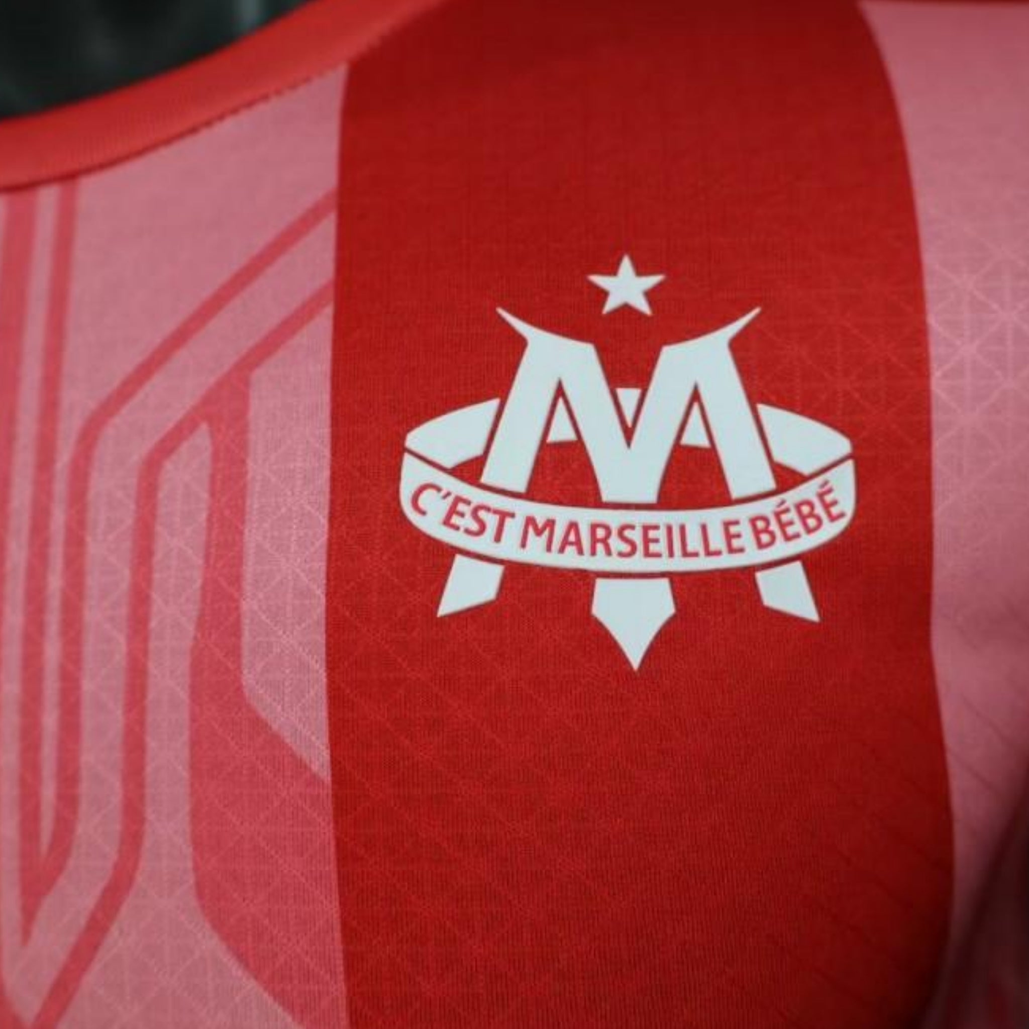 Olympique de Marseille Édition Spéciale 25/26 - Vue rapprochée