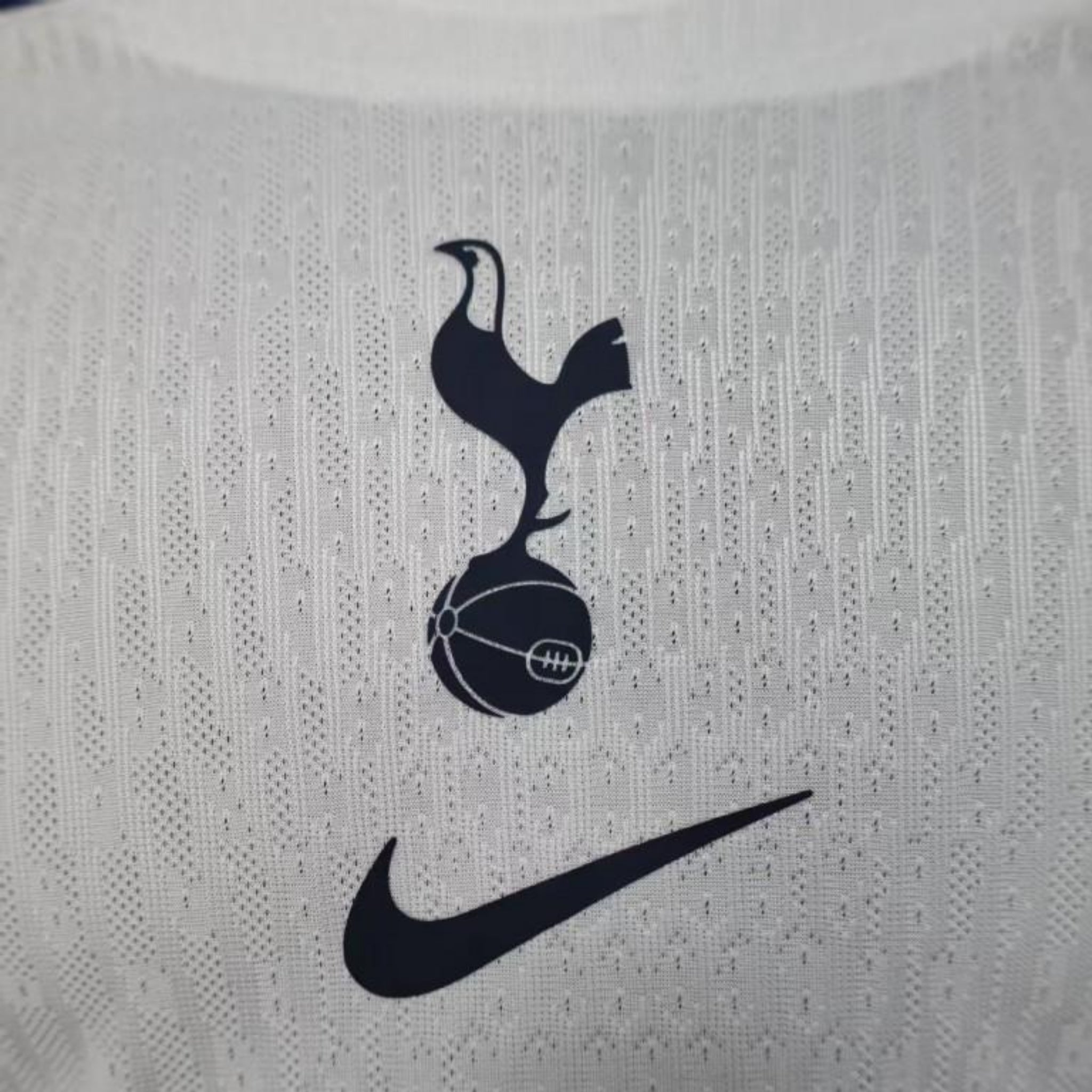 Tottenham Hotspur Domicile 25/26 - Manches Longues - Détail