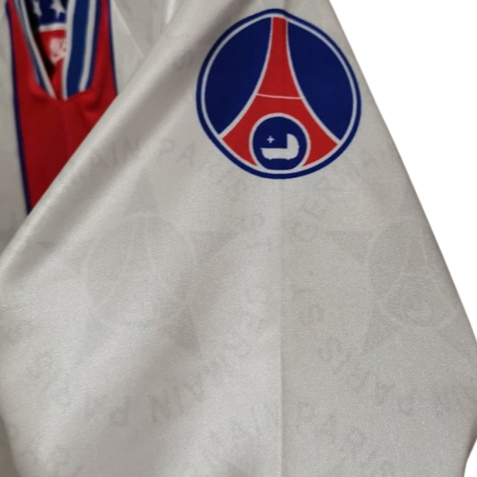 PSG Extérieur 94/95 - Vue rapprochée