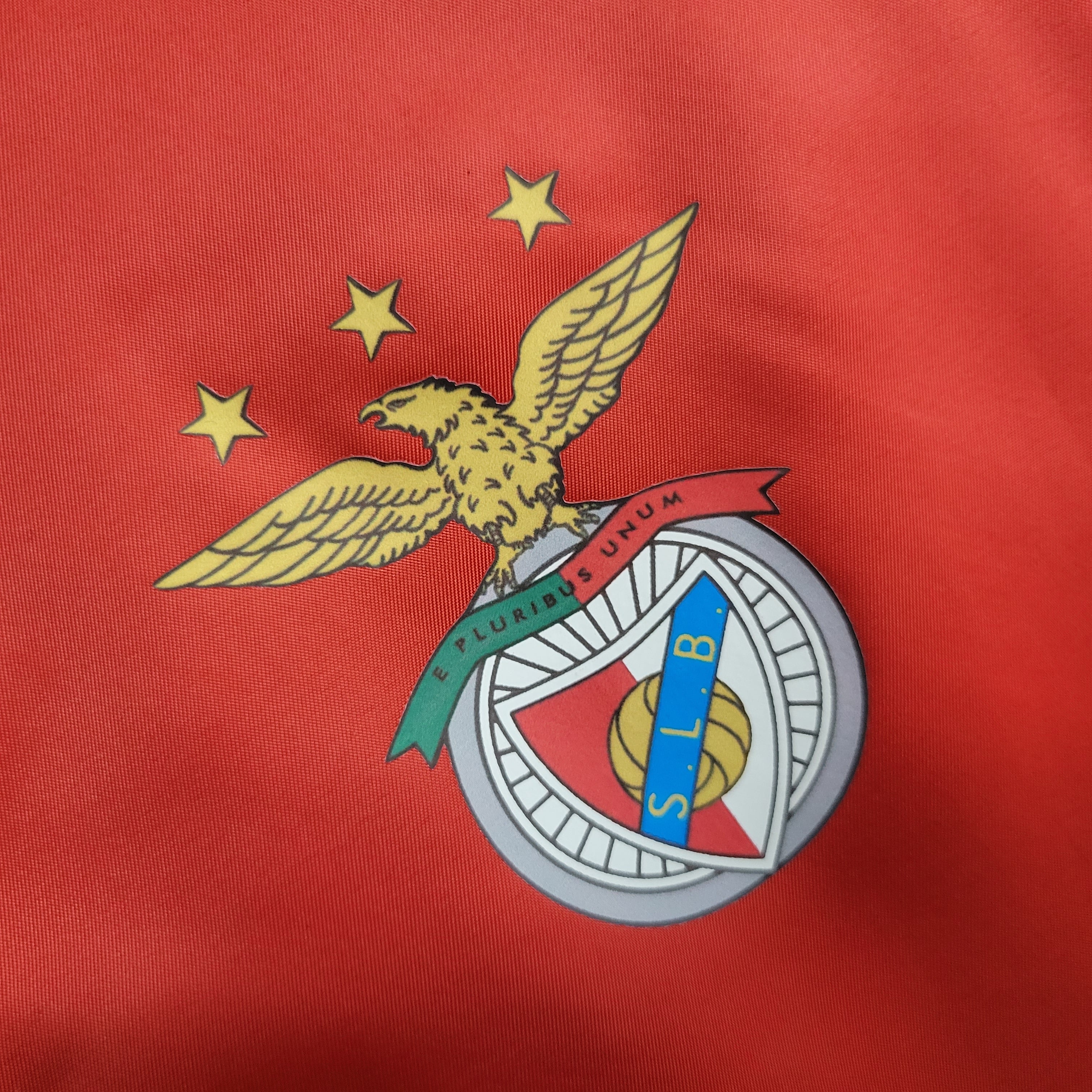 Coupe-Vent - Benfica - Vue latérale