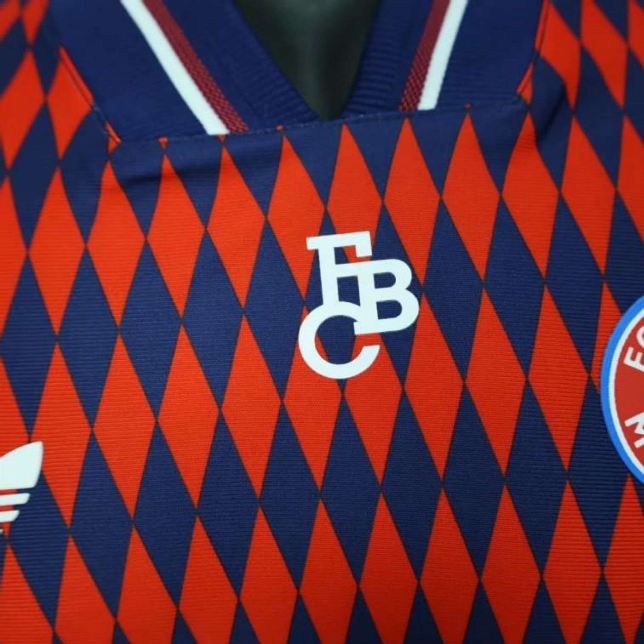 Bayern Munique Édition Spéciale 25/26 - Vue rapprochée