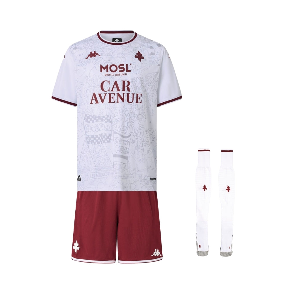 Kit - Metz Extérieur 25/26 - Vue de face