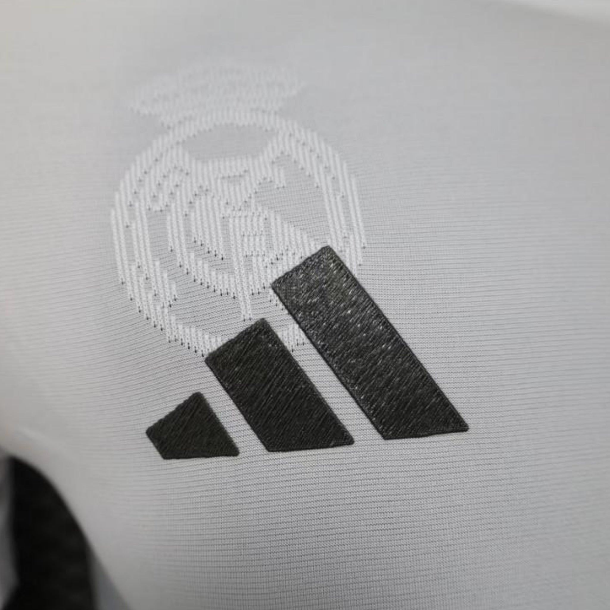 Real Madrid Édition Spéciale 25/26 - Vue rapprochée