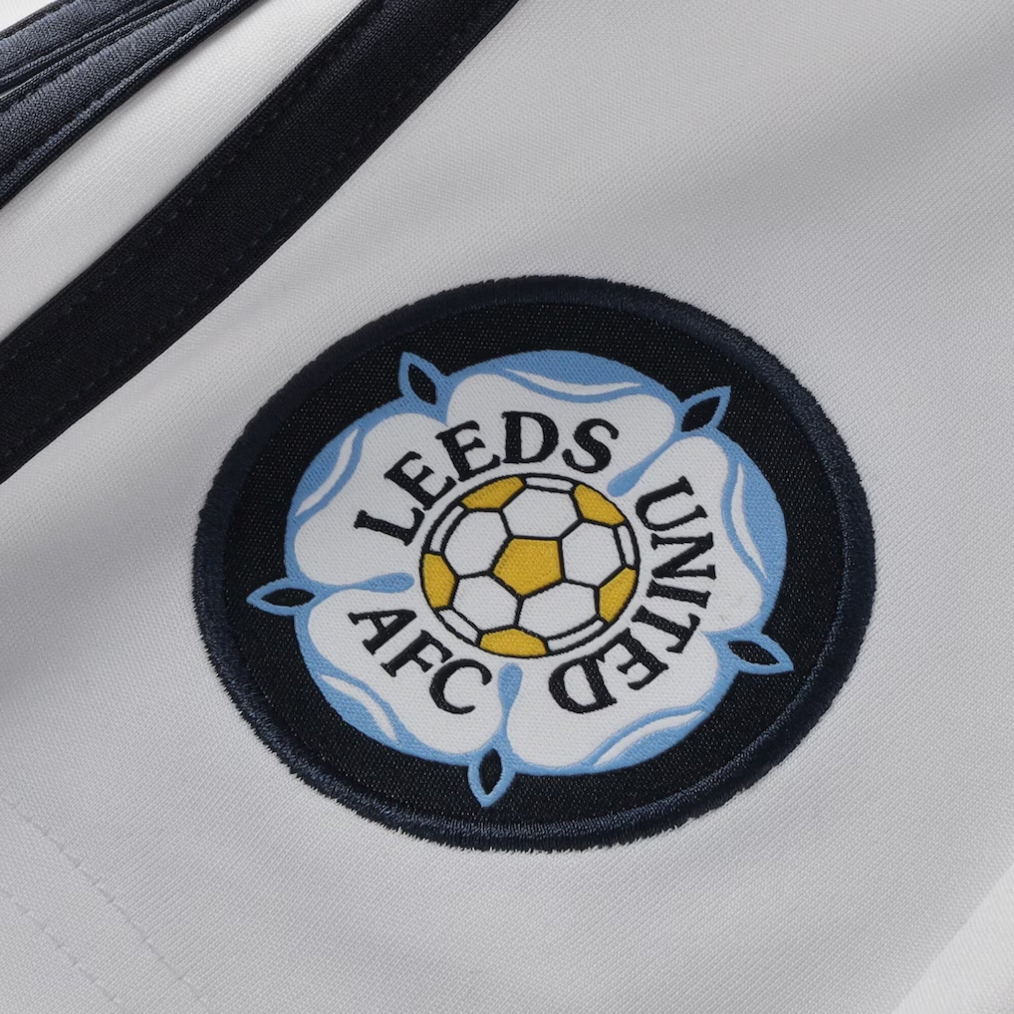 Short Leeds United Extérieur 26/27