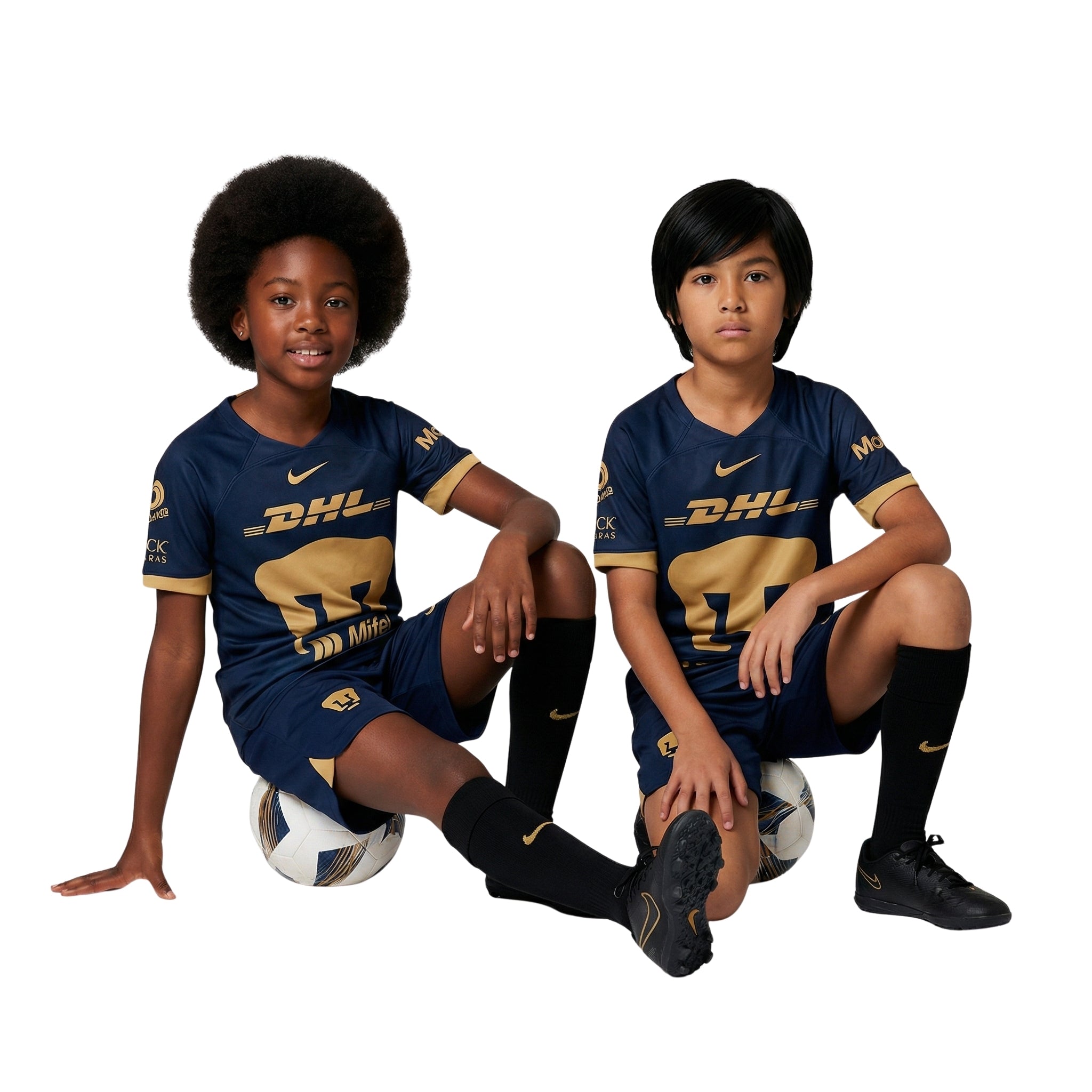 Kit - Pumas Extérieur 23/24 - Vue de dos