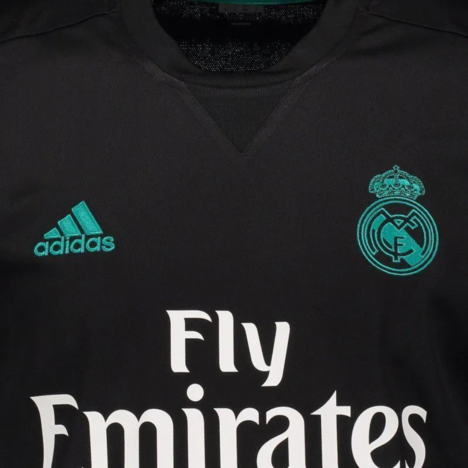 Real Madrid Extérieur 17/18 - Porté